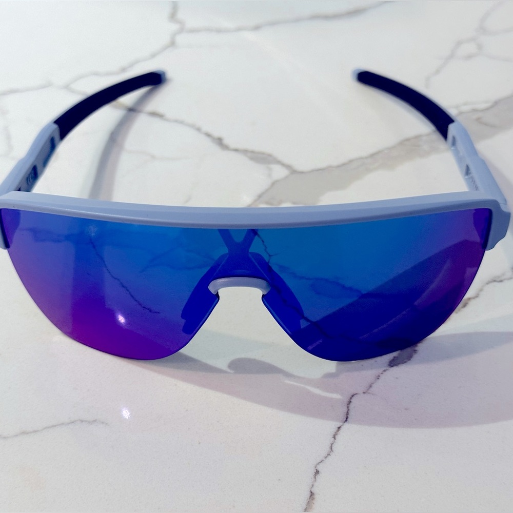 Oakley Corrider wide high bridge fit